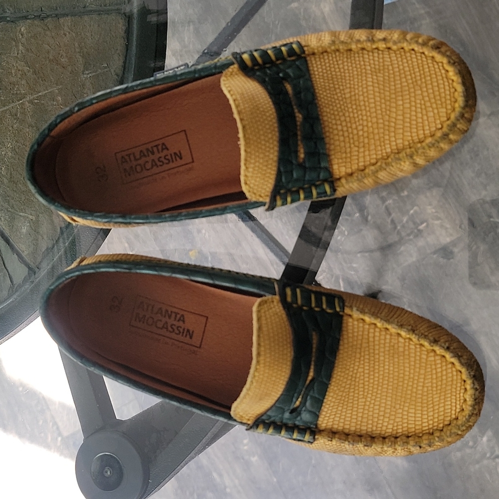 Atlanta size 22 green/yellow mocassins